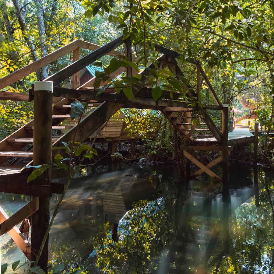 hotel rio dulce